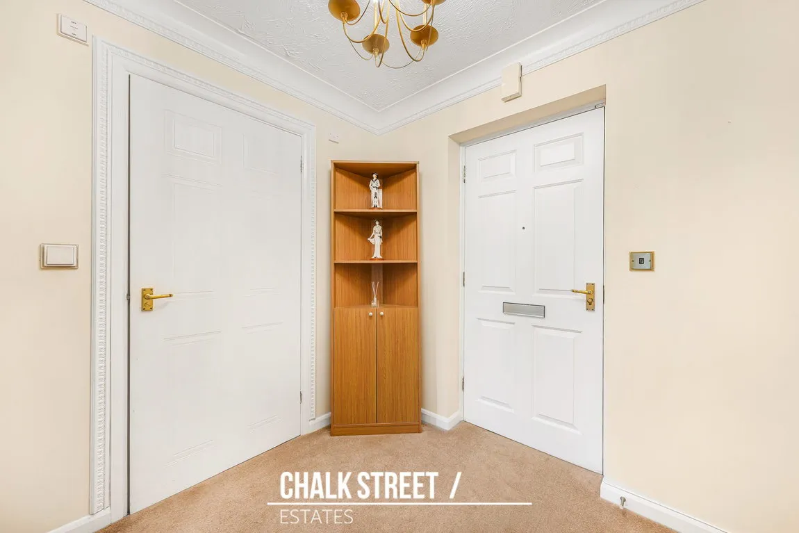 Mavis Grove, Hornchurch, RM12 6BN, photo 10