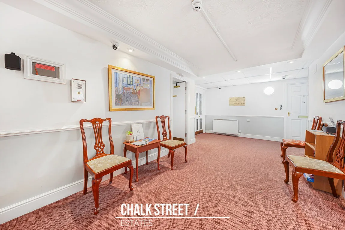 Mavis Grove, Hornchurch, RM12 6BN, photo 12