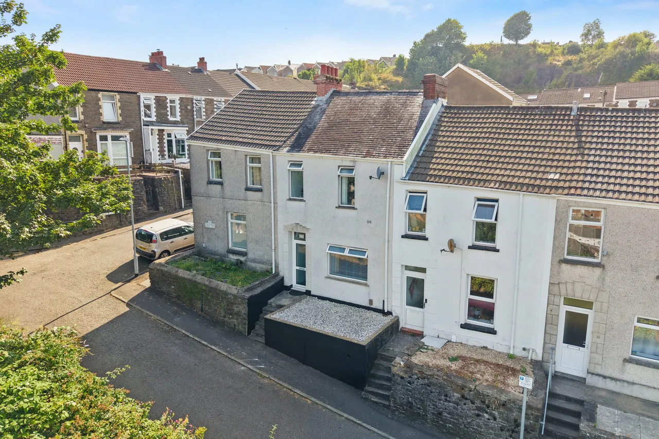 2 bed house for sale — Pleasant View Terrace, Swansea, SA1 6YQ