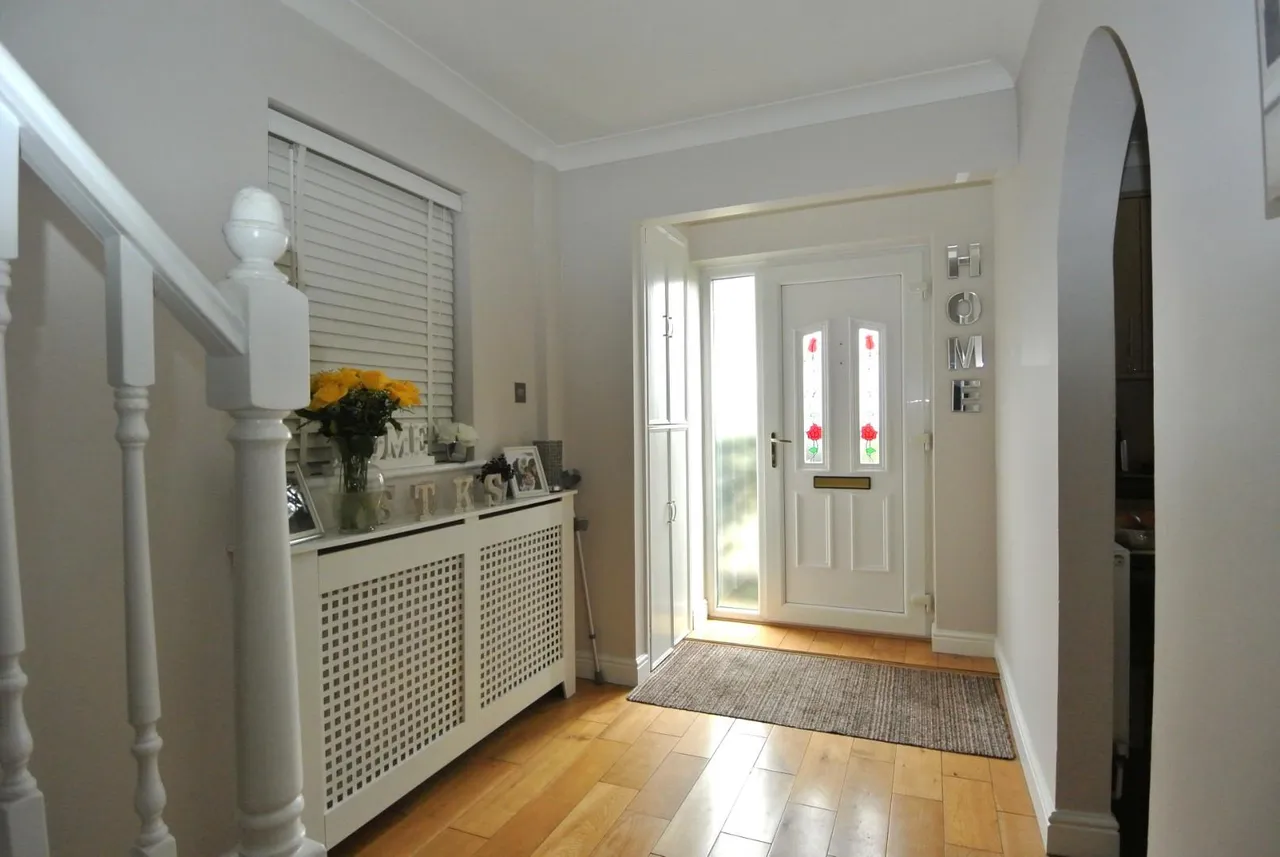 Elizabeth Avenue, Staines-Upon-Thames, Surrey, TW18 1JN, photo 10