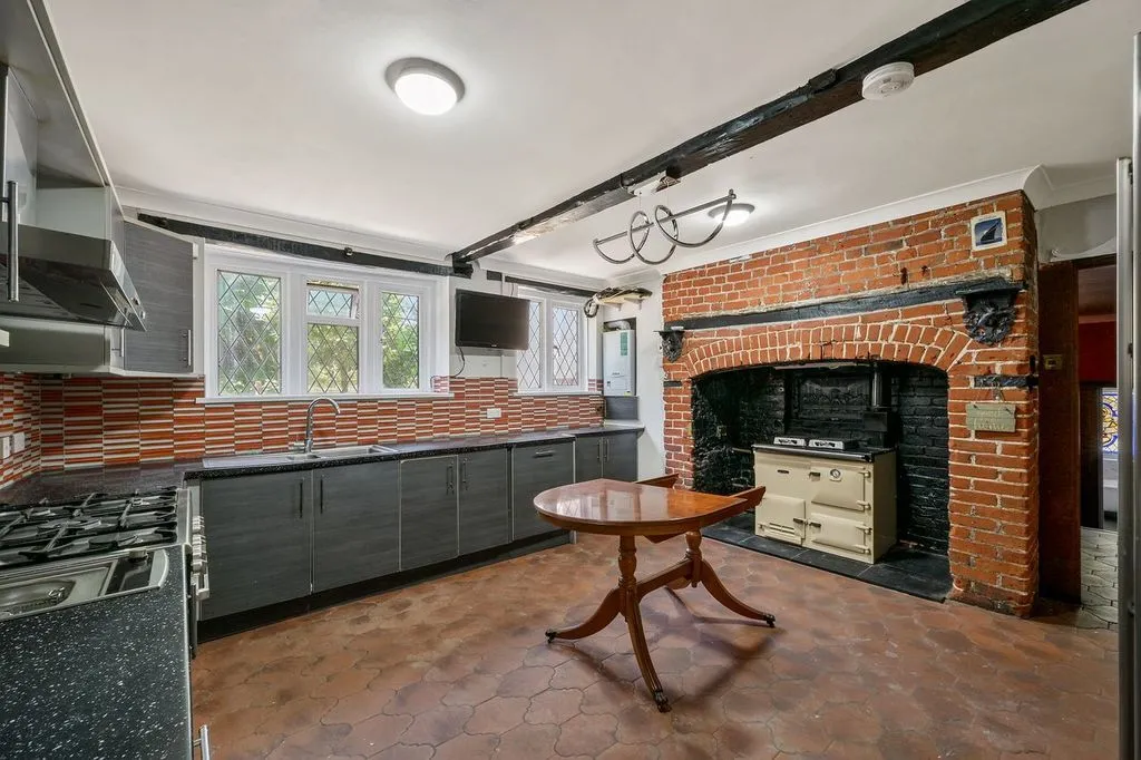 London Road, Wallington, SM6, photo 16