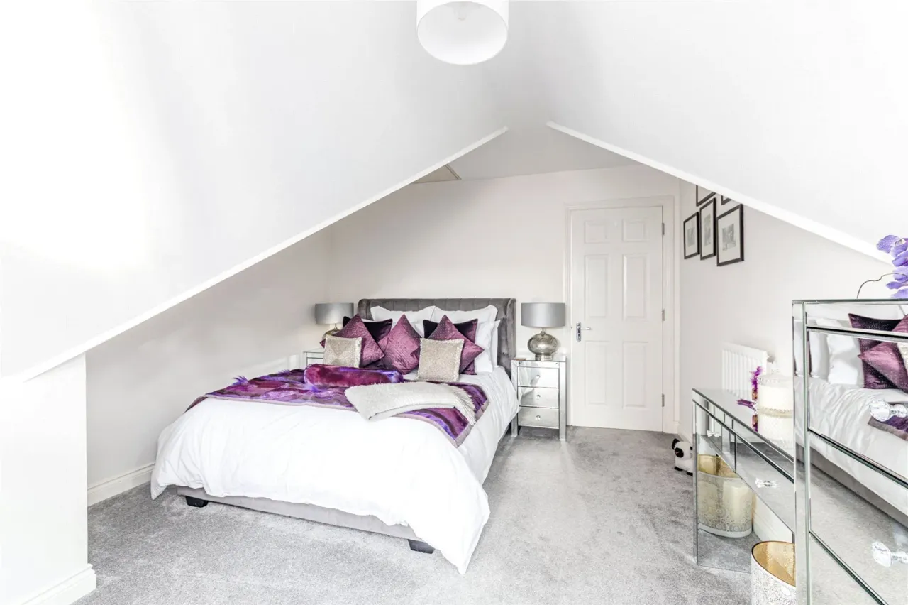 Derisley Close, Byfleet, West Byfleet..., photo 25