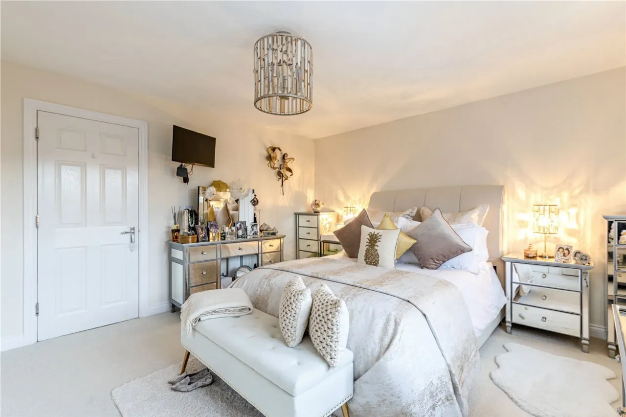 Derisley Close, Byfleet, West Byfleet..., photo 15