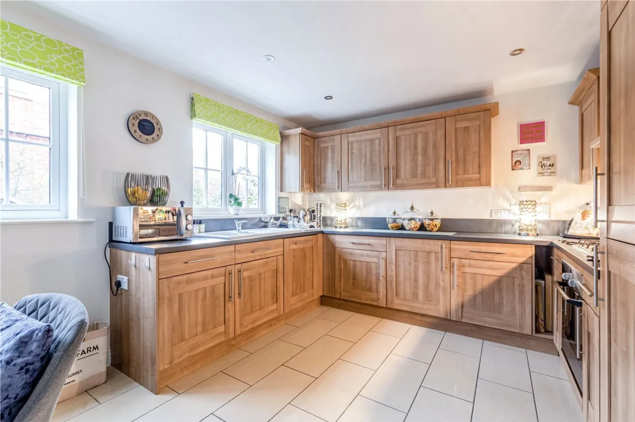 Derisley Close, Byfleet, West Byfleet..., photo 6