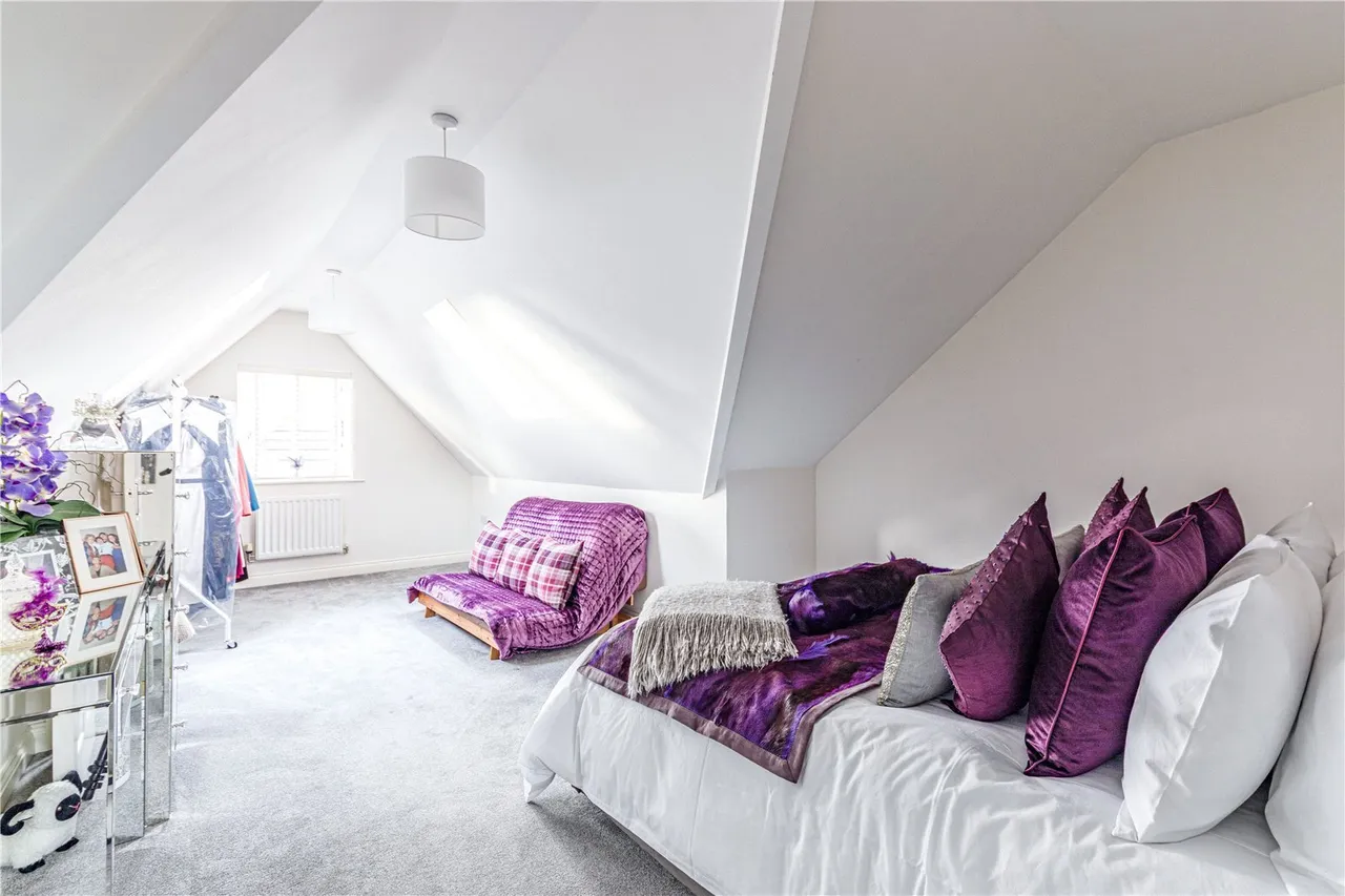 Derisley Close, Byfleet, photo 23