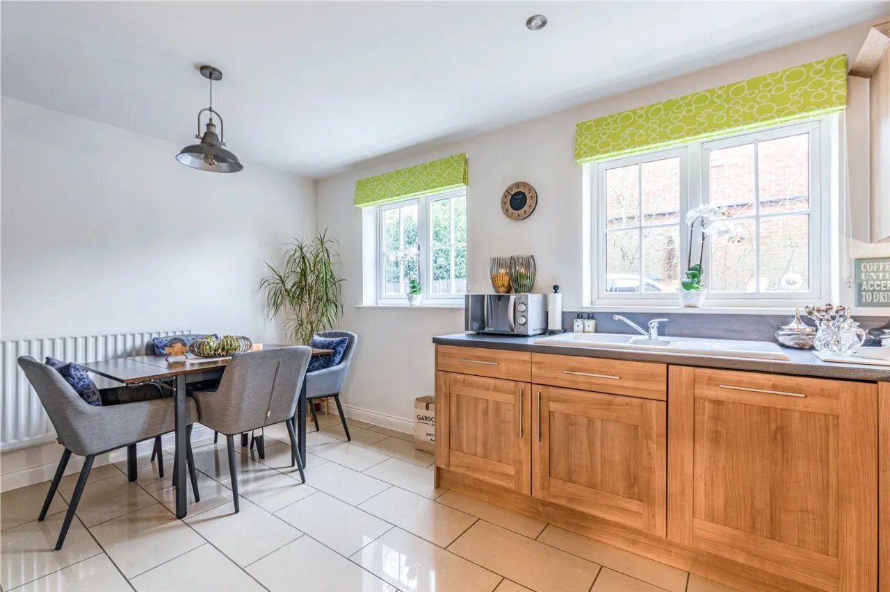 Derisley Close, Byfleet, West Byfleet..., photo 7