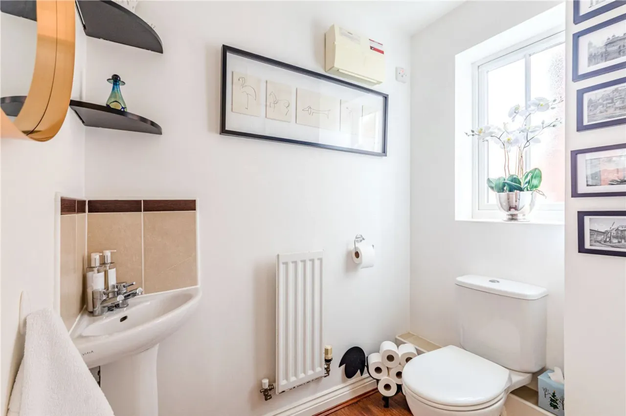 Derisley Close, Byfleet, West Byfleet..., photo 12