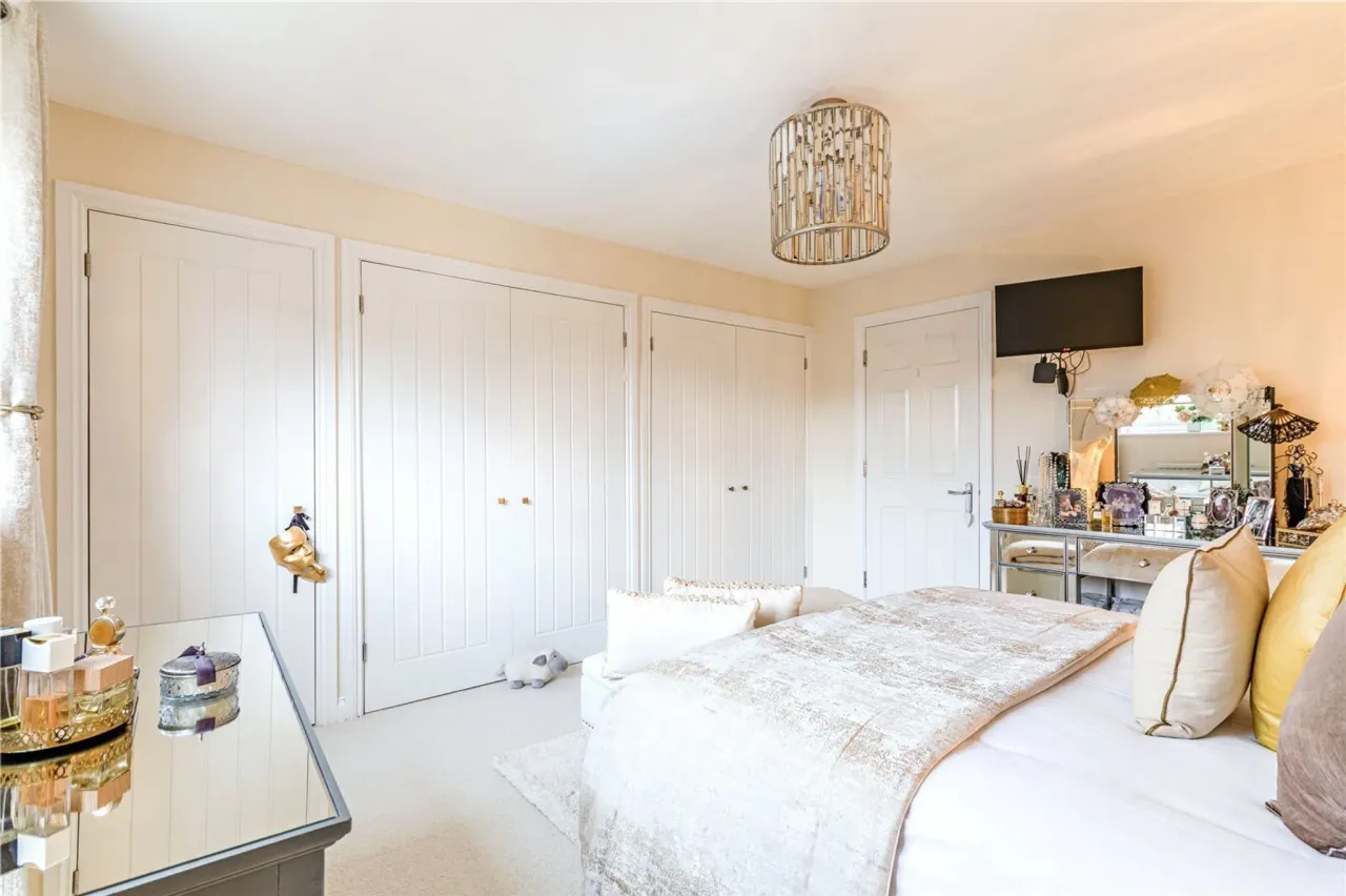 Derisley Close, Byfleet, West Byfleet..., photo 16