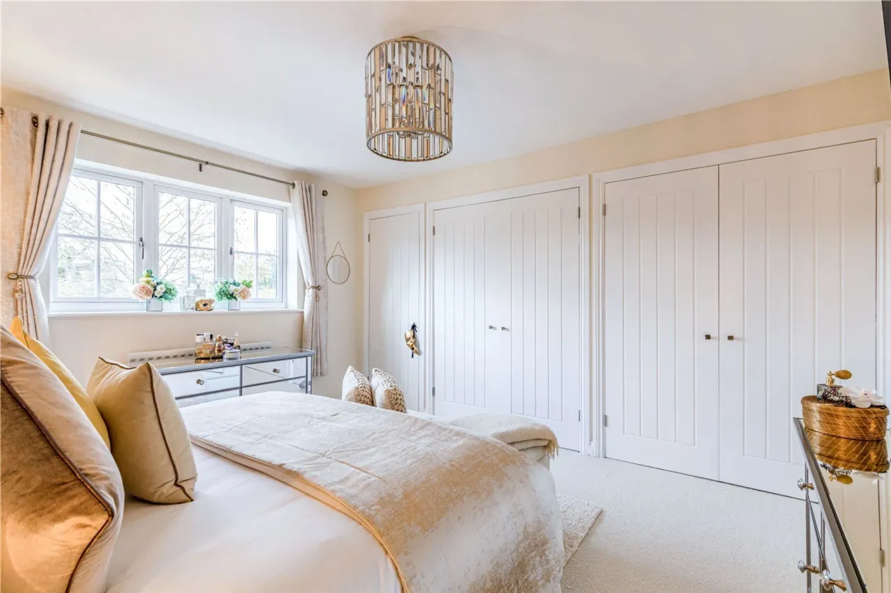 Derisley Close, Byfleet, West Byfleet..., photo 13