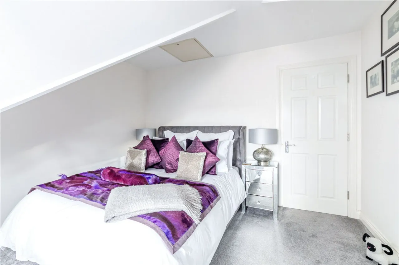 Derisley Close, Byfleet, West Byfleet..., photo 22