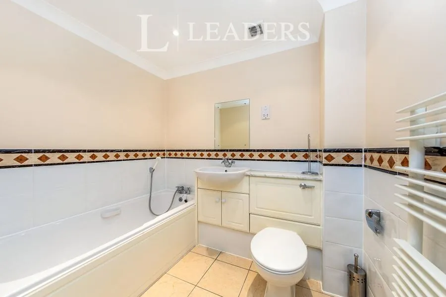 New Road, Guildford, GU4, photo 11