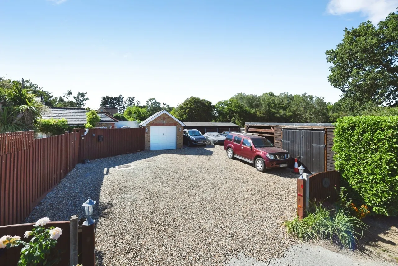 Coxtie Green Road, BRENTWOOD, Essex, CM14, photo 19