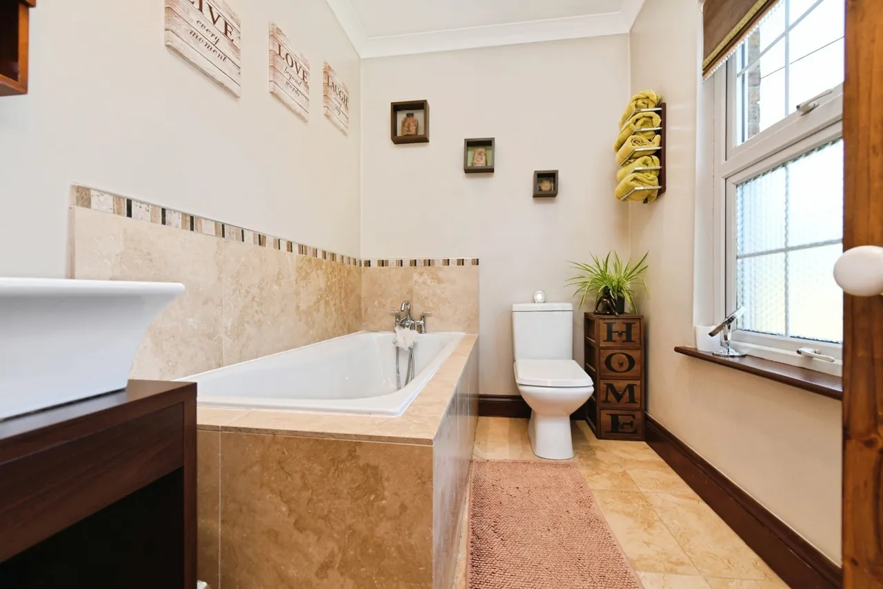 Coxtie Green Road, BRENTWOOD, Essex, CM14, photo 12