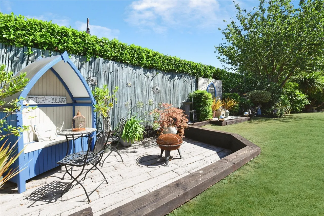 Coxtie Green Road, BRENTWOOD, Essex, CM14, photo 16