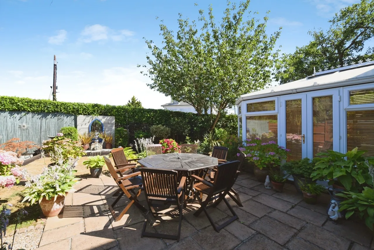 Coxtie Green Road, BRENTWOOD, Essex, CM14, photo 17
