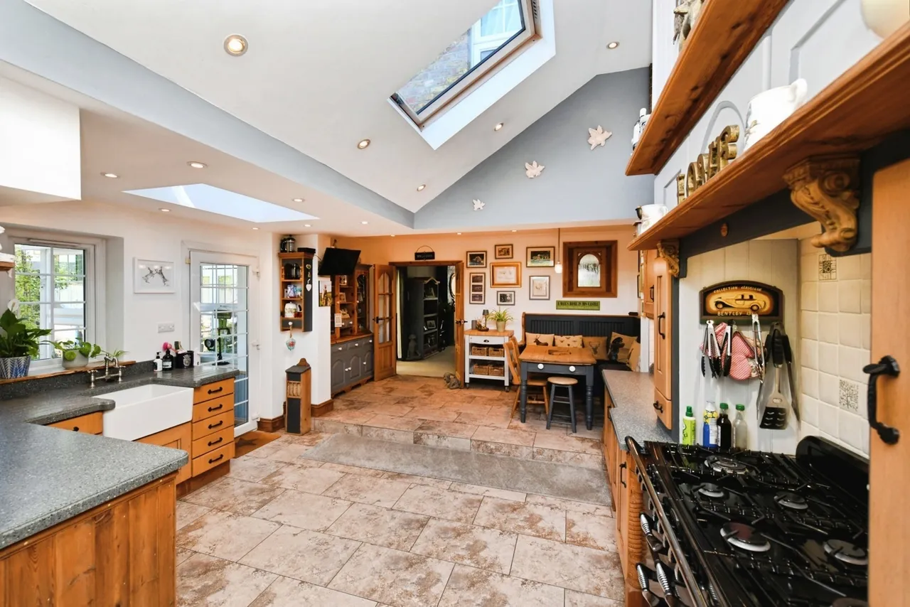 Coxtie Green Road, BRENTWOOD, Essex, CM14, photo 7