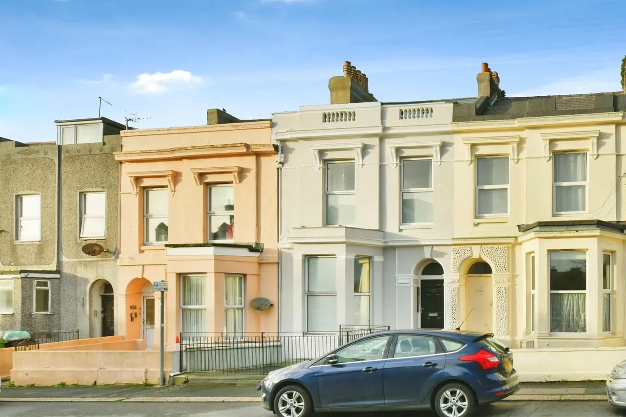 7 bed house for sale — North Road West, Plymouth
