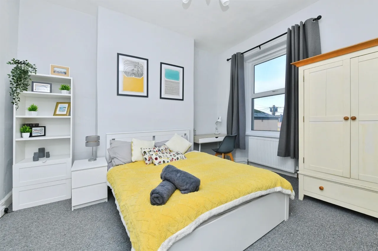 North Road West, Plymouth, photo 8