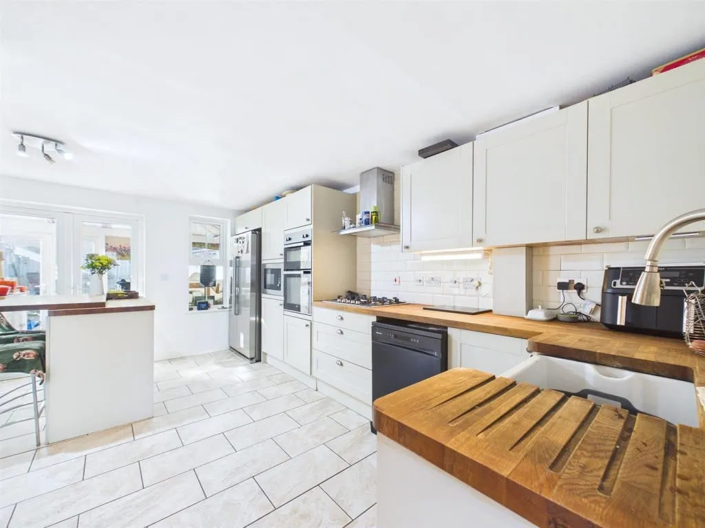 23, Trescothick Drive, Oldland Common, Bristol, BS30 9TB, photo 2