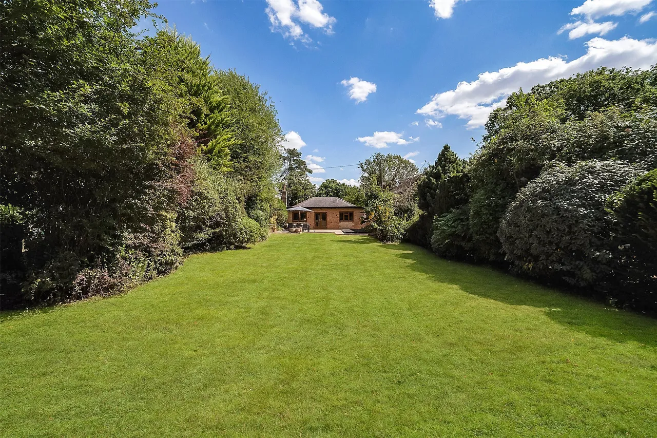 Hogspudding Lane, Newdigate, RH5, photo 2