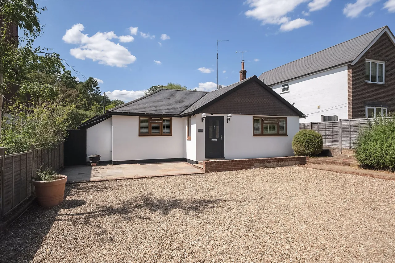 3 bed property for sale, Hogspudding Lane, Newdigate, RH5