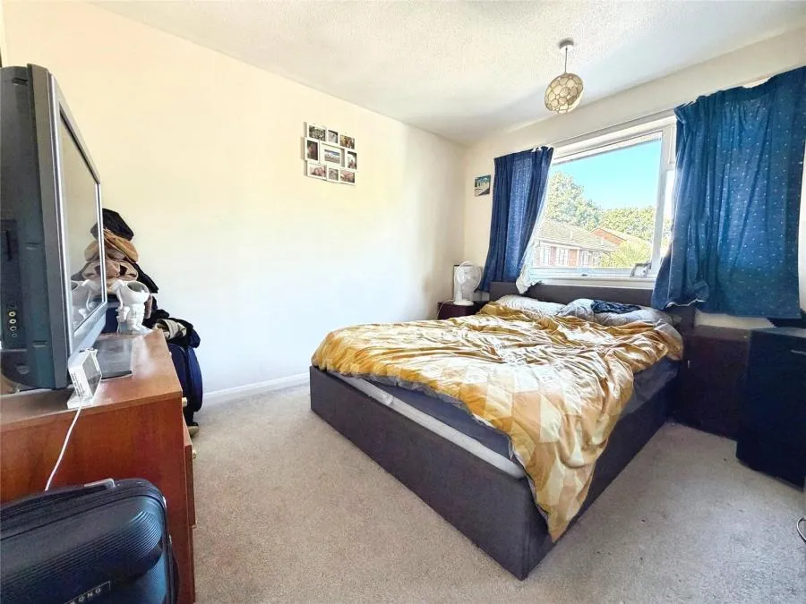 Tanglewood Close, Uxbridge, UB10, photo 4