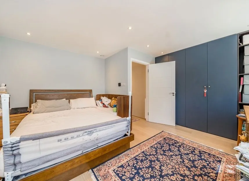 Swaledale Close, New Southgate, N11, photo 4