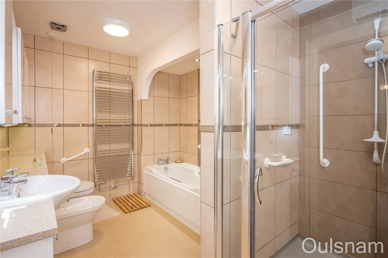 Burcot Lane, Bromsgrove, Worcestershire, B60 1AD, photo 6
