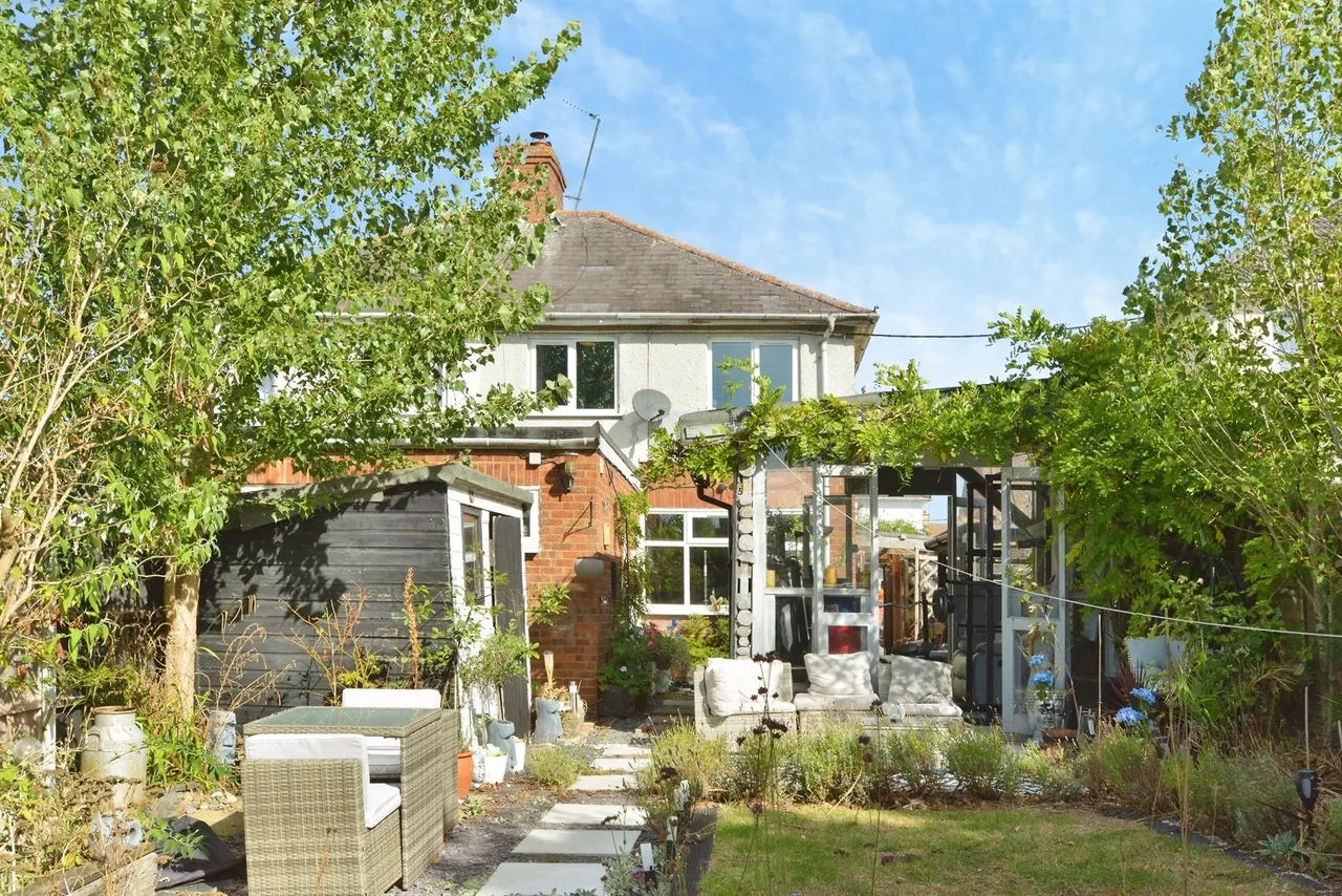 Stanton Avenue, Bradville, Milton Keynes, photo 12