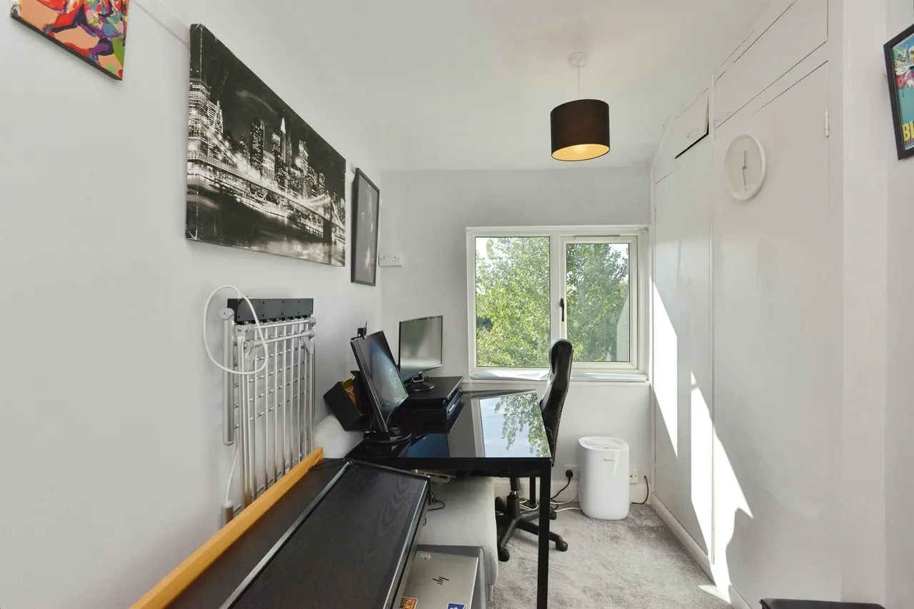 Stanton Avenue, Bradville, Milton Keynes, photo 11