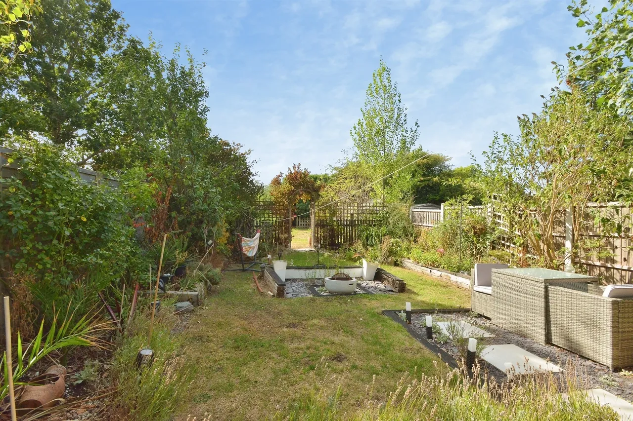 Stanton Avenue, Bradville, Milton Keynes, photo 7