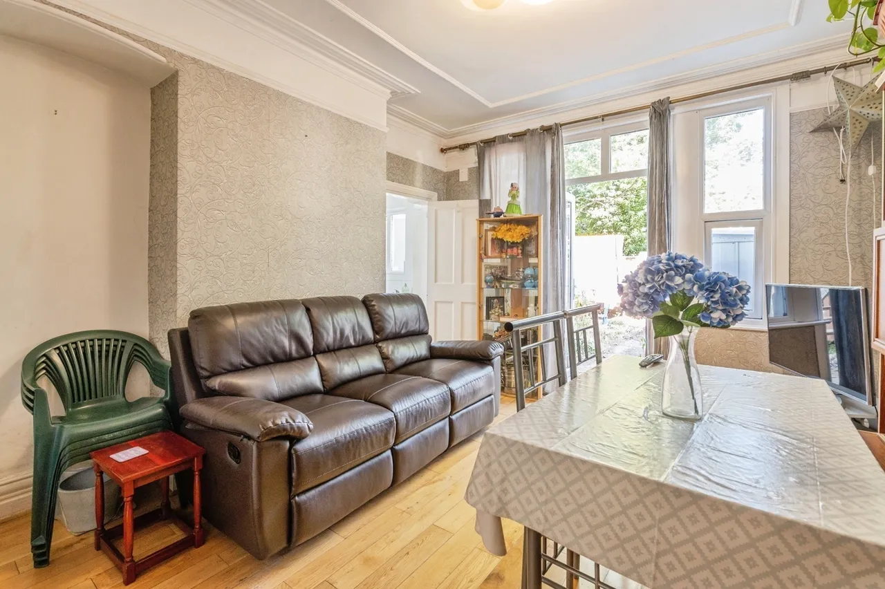 Brightwell Avenue, Westcliff-on-Sea, Essex, SS0, photo 5