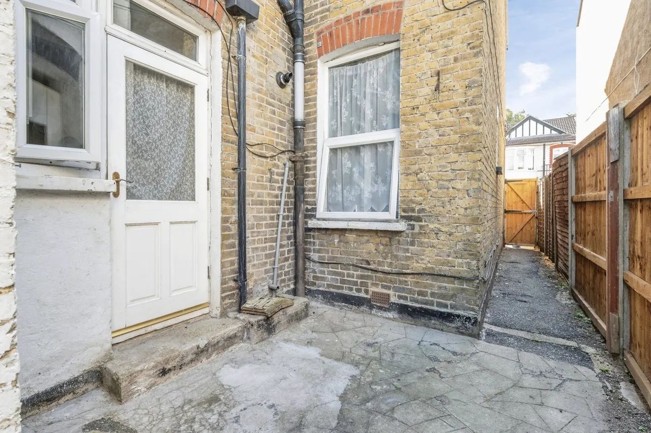 Brightwell Avenue, Westcliff-on-Sea, Essex, SS0, photo 11