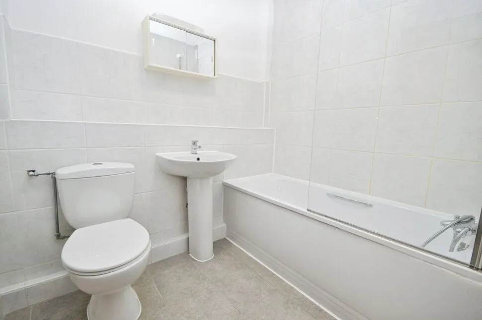 High Street, Whitton, Twickenham, TW2, photo 7