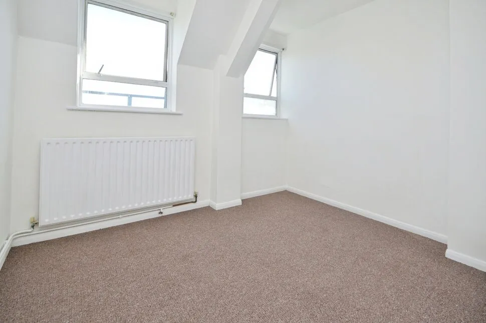 High Street, Whitton, Twickenham, TW2, photo 5