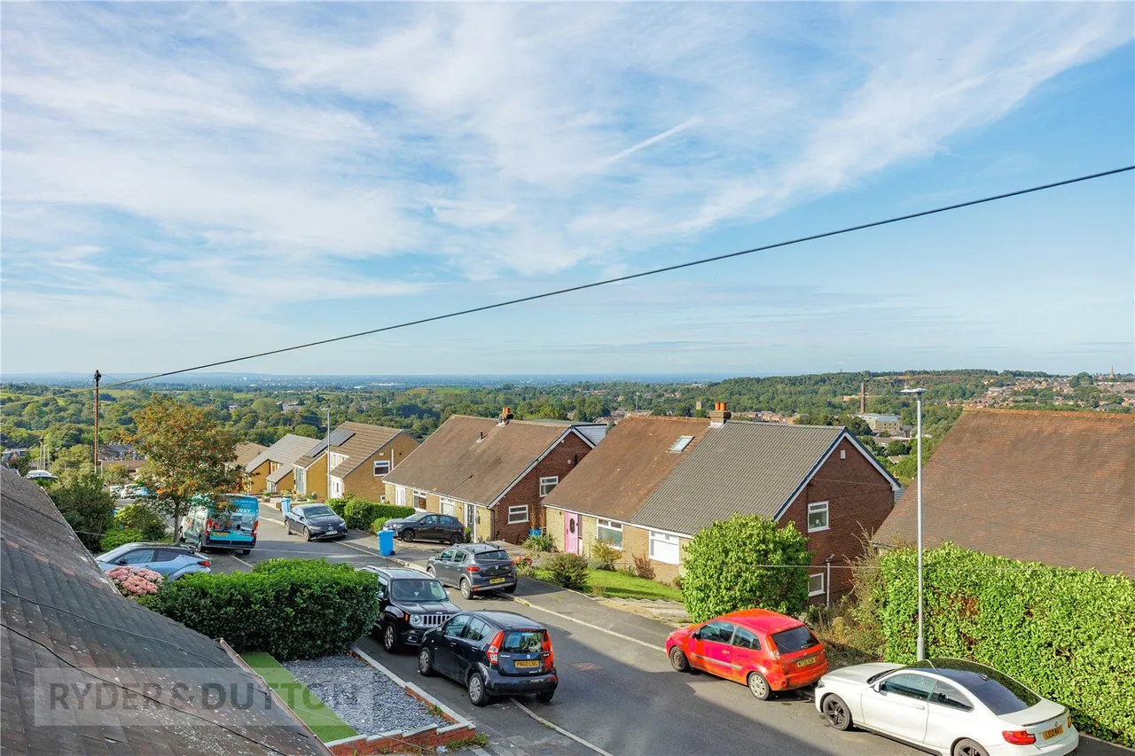 Den Hill Drive, Springhead, OL4, photo 18