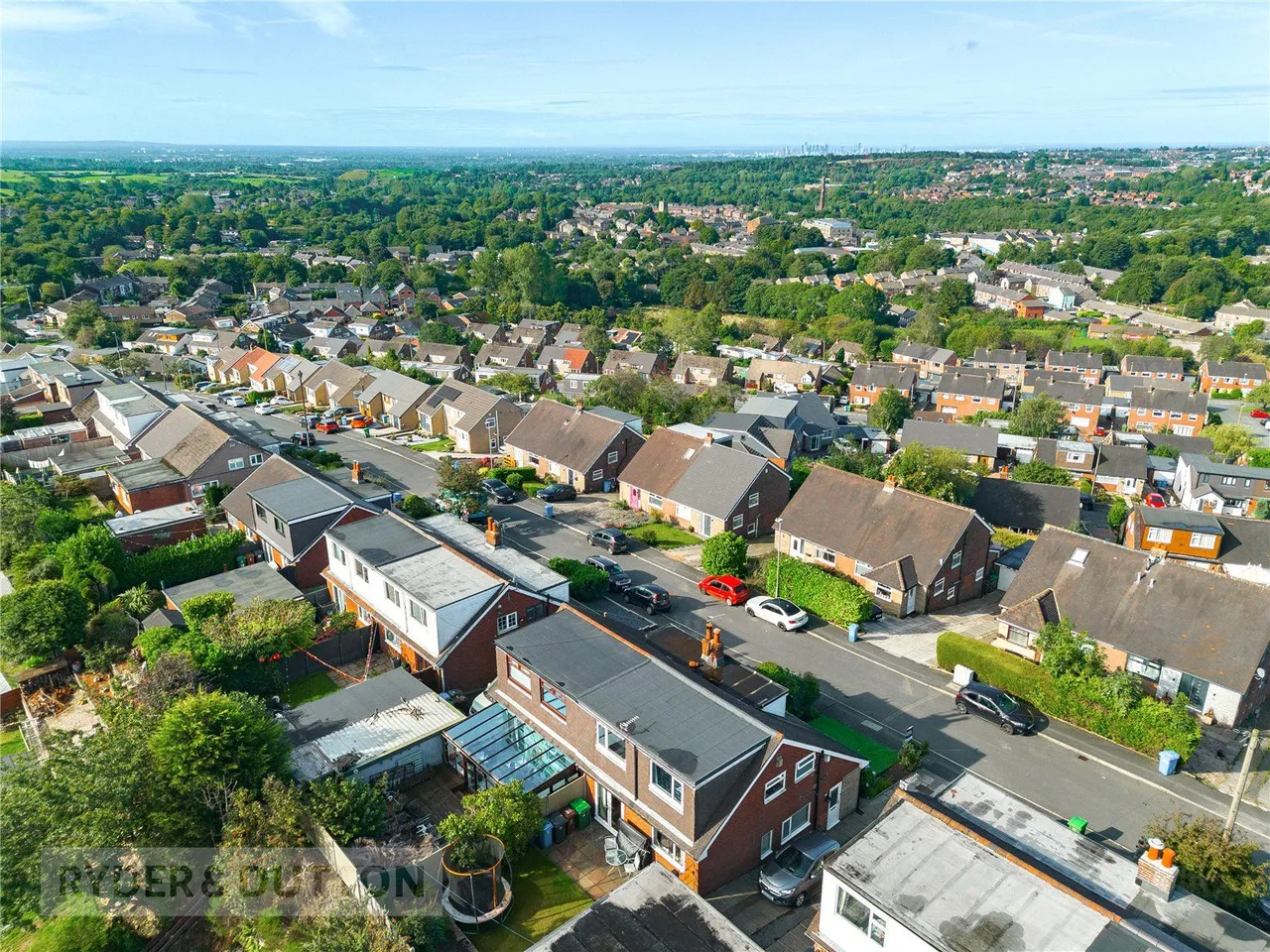 Den Hill Drive, Springhead, OL4, photo 2