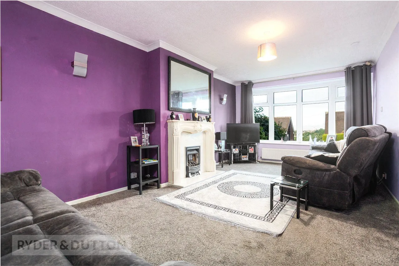 Den Hill Drive, Springhead, OL4, photo 4