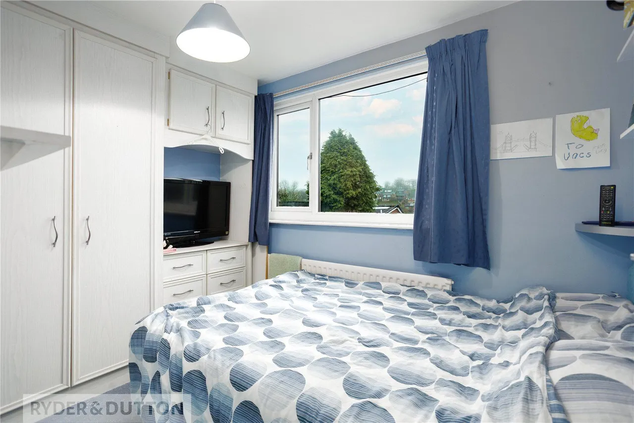 Den Hill Drive, Springhead, OL4, photo 16