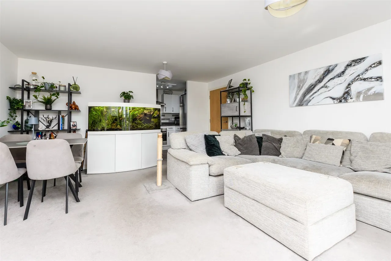 Slade Green Road, Erith, DA8, photo 6
