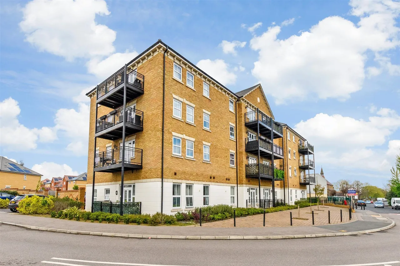 1 bed flat for sale, Slade Green Road, Erith, DA8