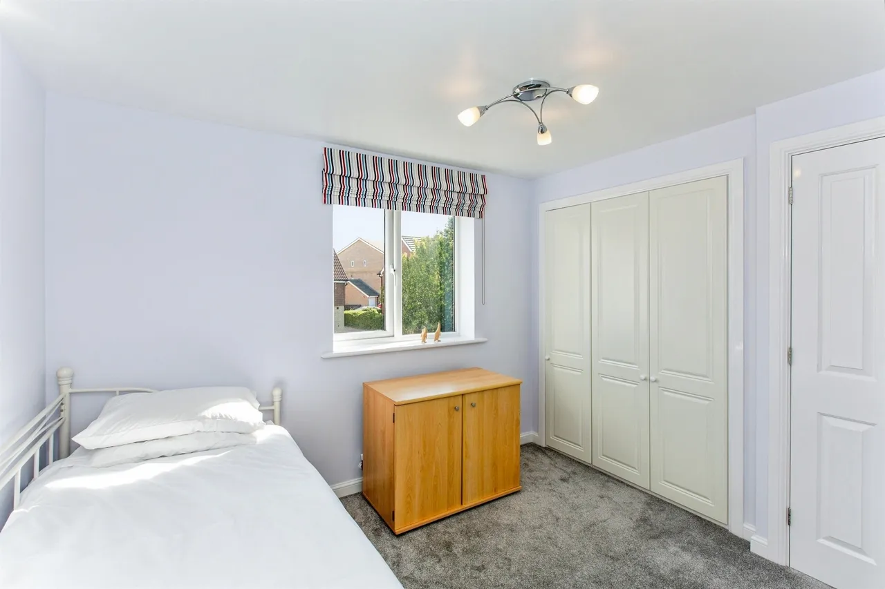 Lancaster Gate, Upper Cambourne, CB23, photo 14