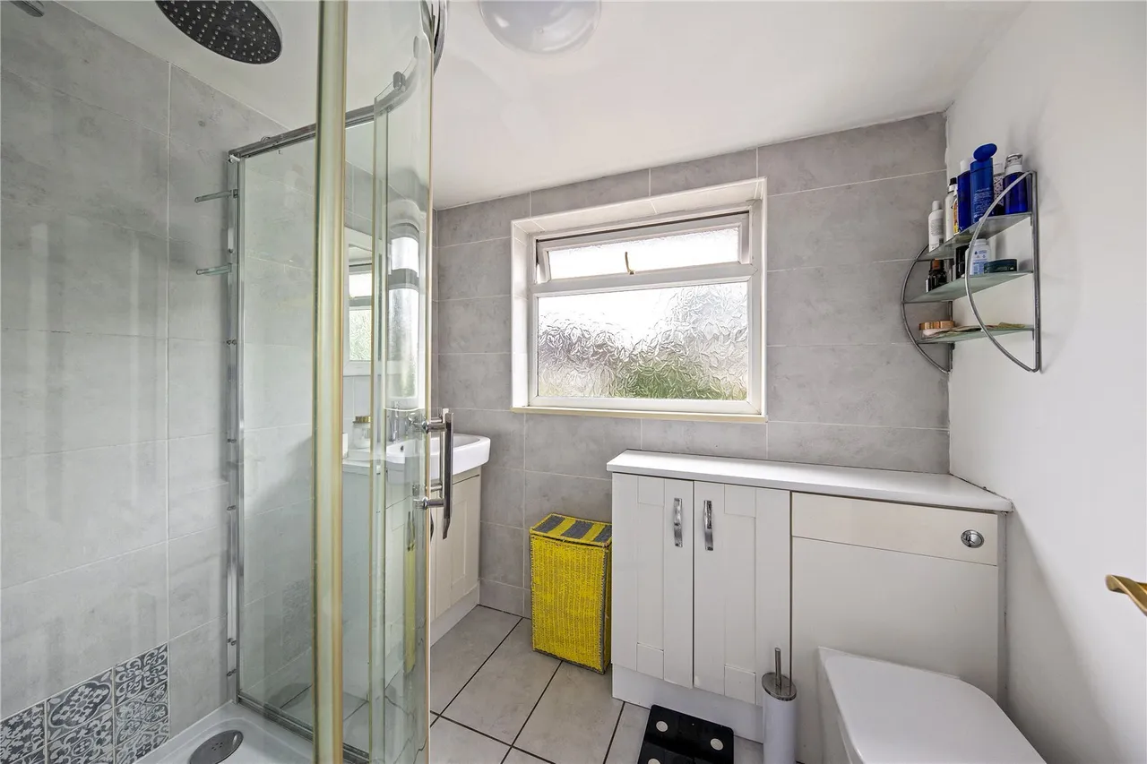 Grove Crescent, Feltham, TW13, photo 16