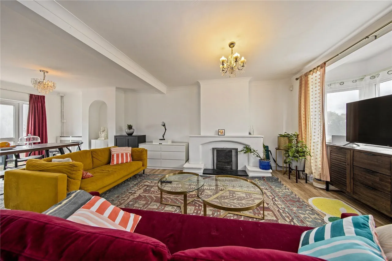 Grove Crescent, Feltham, TW13, photo 2