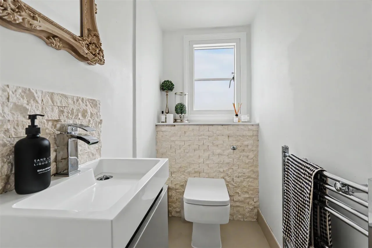High Street, Hempstead, CB10, photo 12