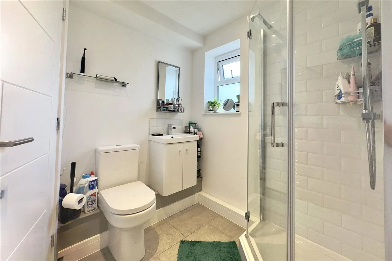 Station Road, Bourne End, Buckinghamshire, SL8, photo 6