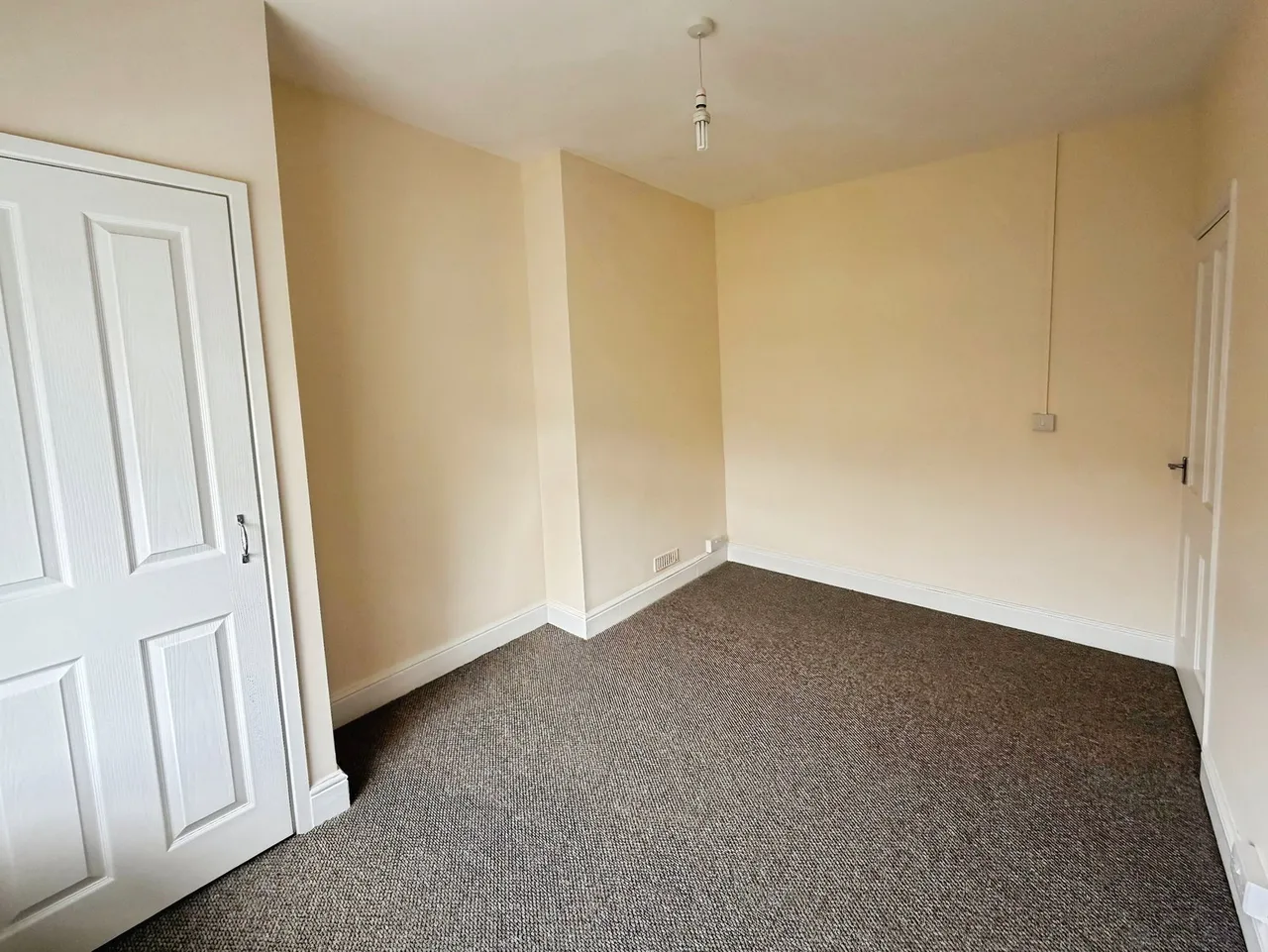 Grove Road, Clydach, SA6, photo 14