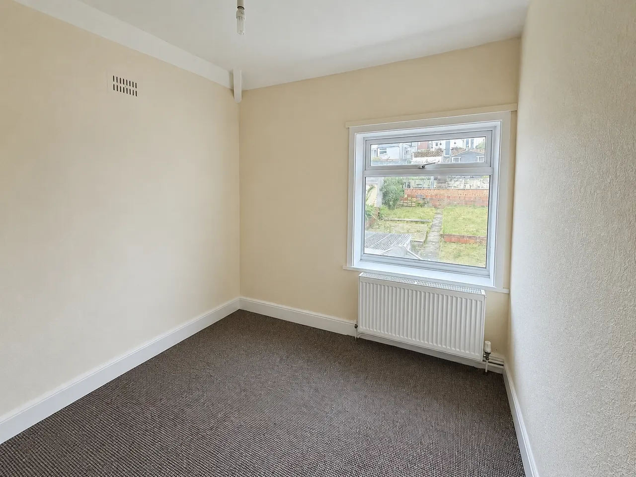 Grove Road, Clydach, SA6, photo 17