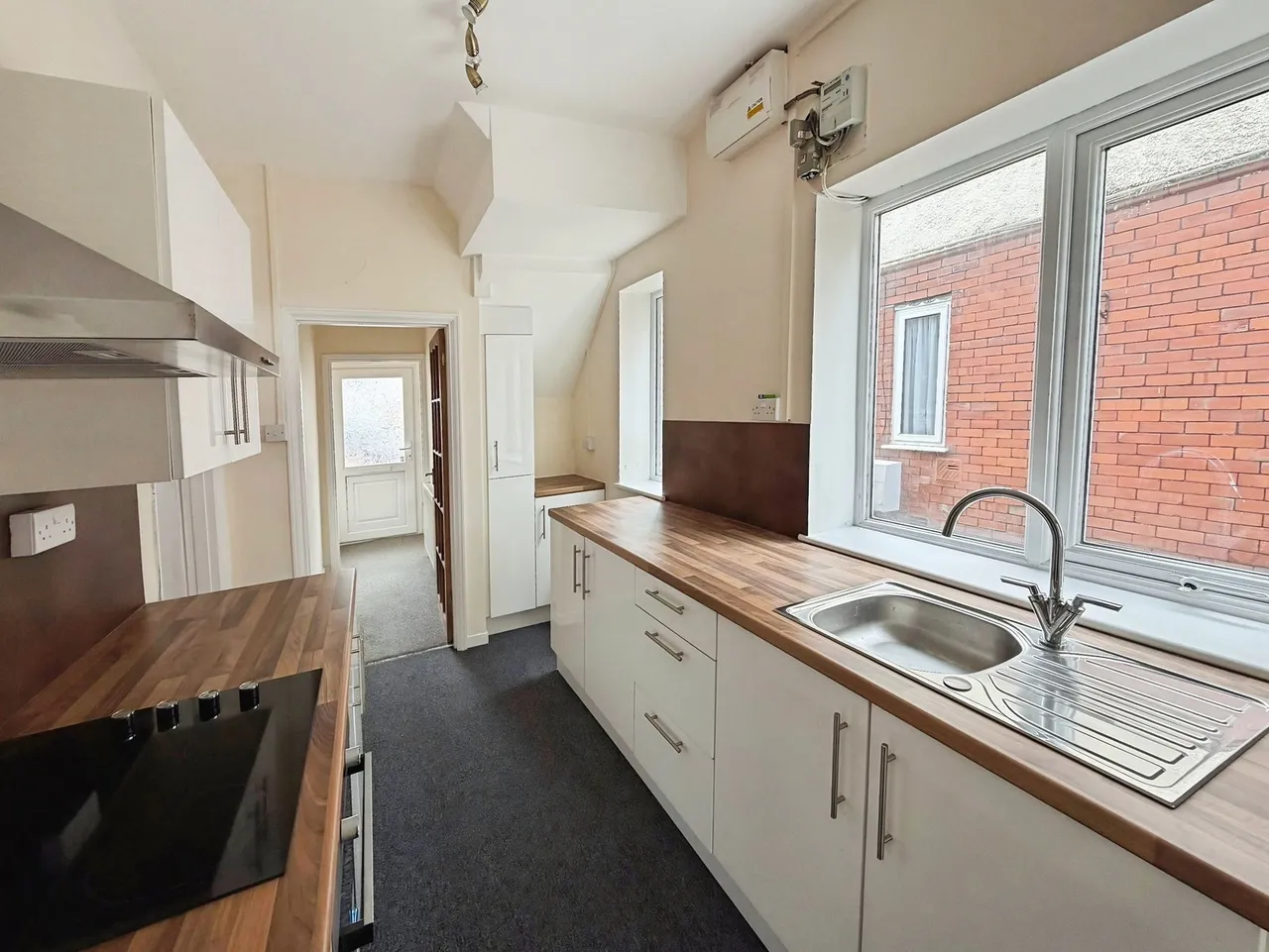 Grove Road, Clydach, SA6, photo 4