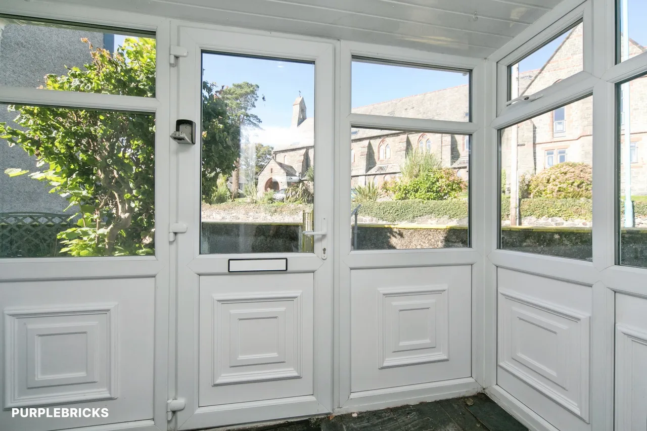 High Street, Criccieth, LL52, photo 2